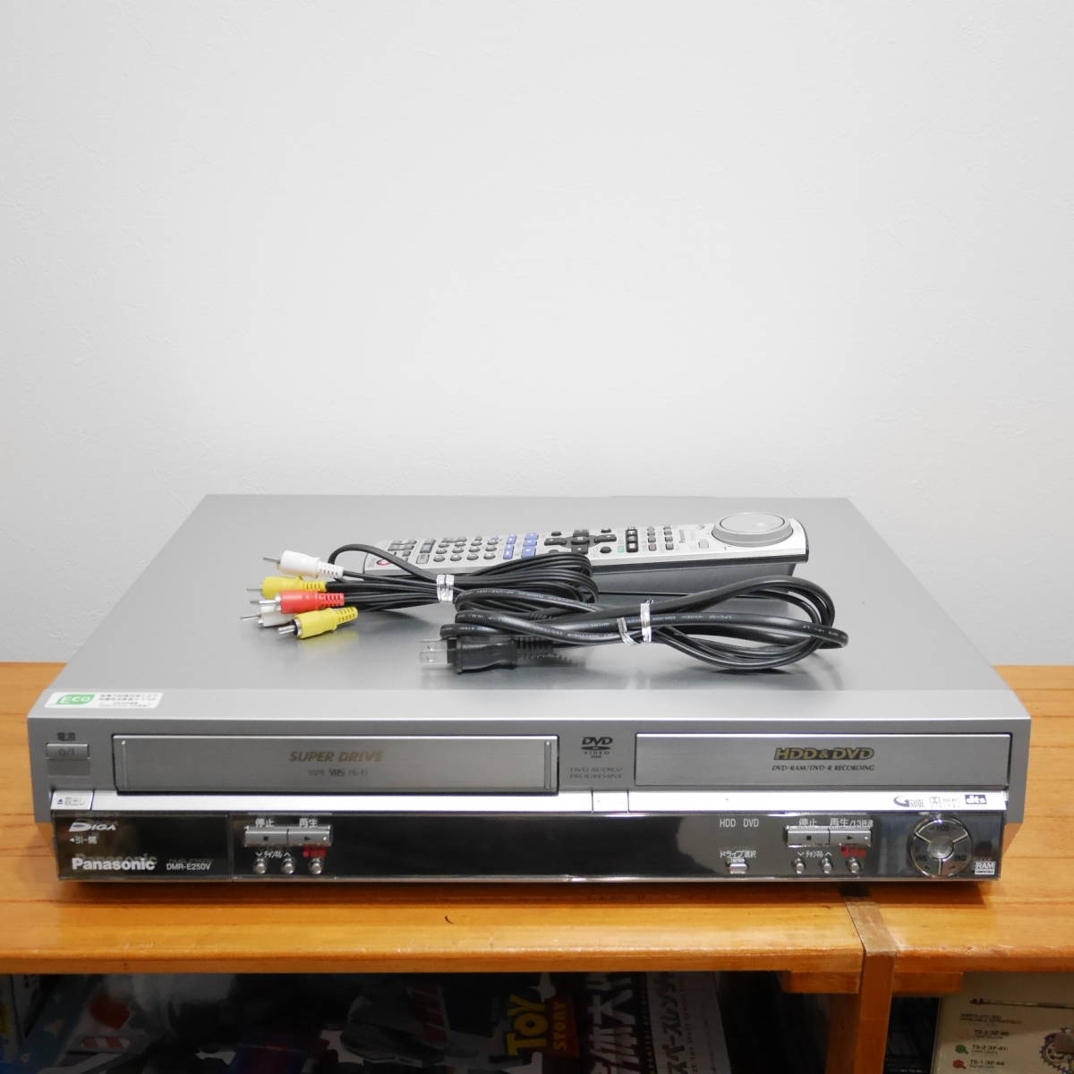 DMR-E250V パナソニック Panasonic - HDD内蔵VHS一体型DVDレコーダー
