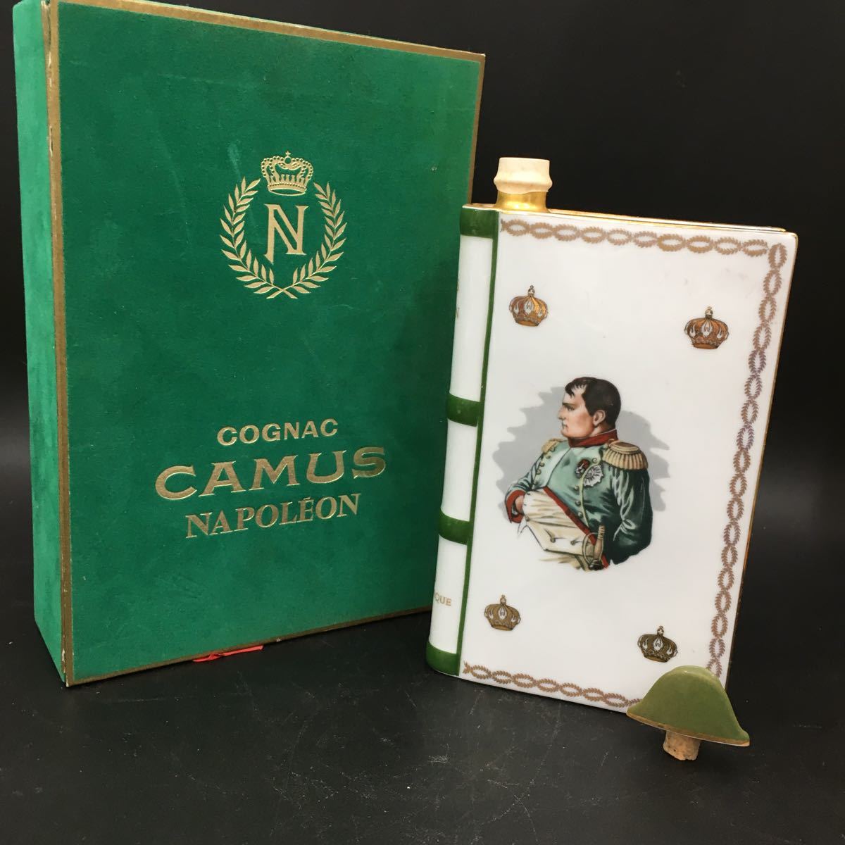  CAMUS NAPOLEON COGNAC カミュ ナポレオン コニャック 古酒 ブック 箱付き 栓 保存品 ブランデー(カミュ)｜売買されたオークション情報、yahooの商品情報をアーカイブ公開 - オークファン コニャック