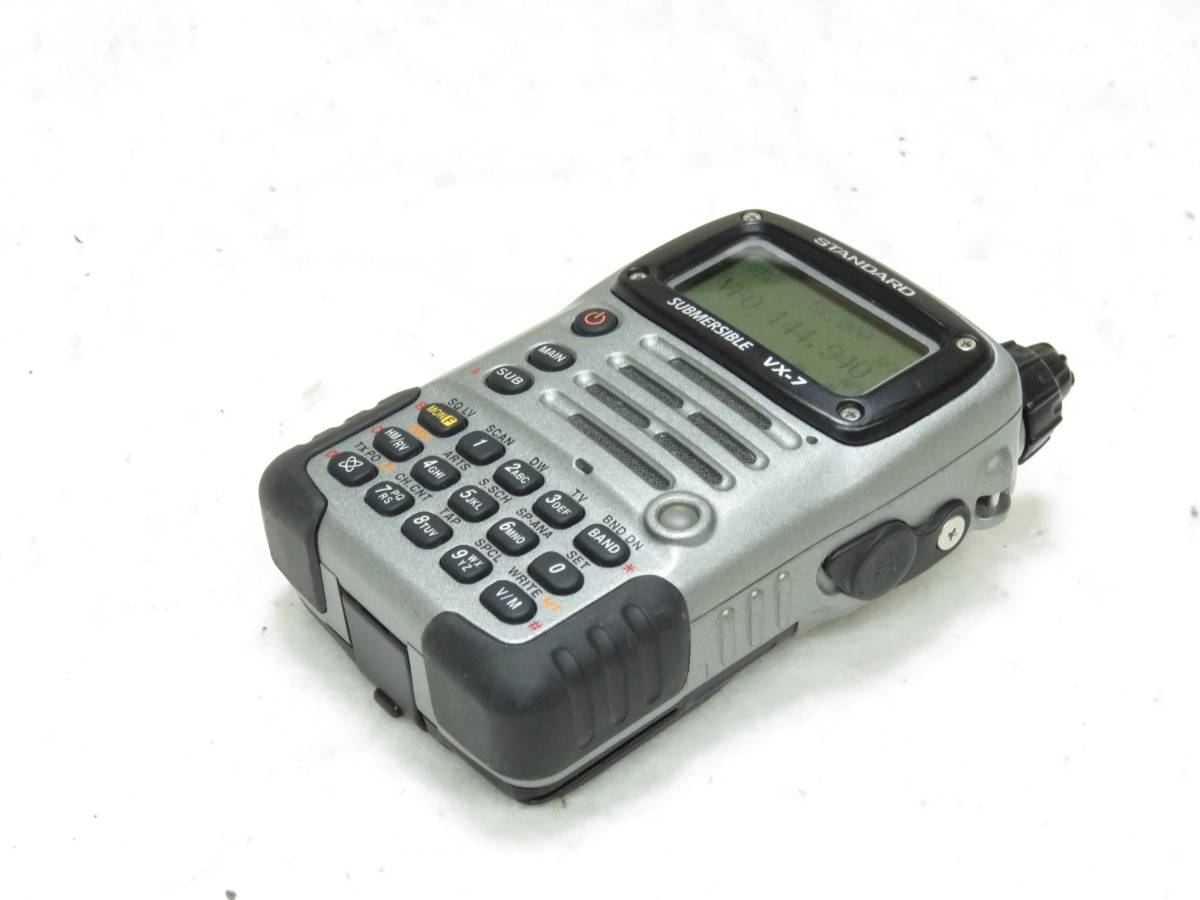 YAESU VX-7 50/144/430 トリプルバンド 50MHzAM運用可能 5W ハンディ