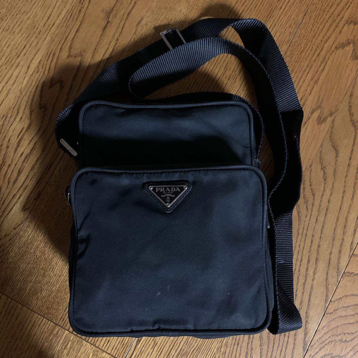 ショルダーバッグ プラダ PRADA ブラック ナイロン レザー - | 黒 三角