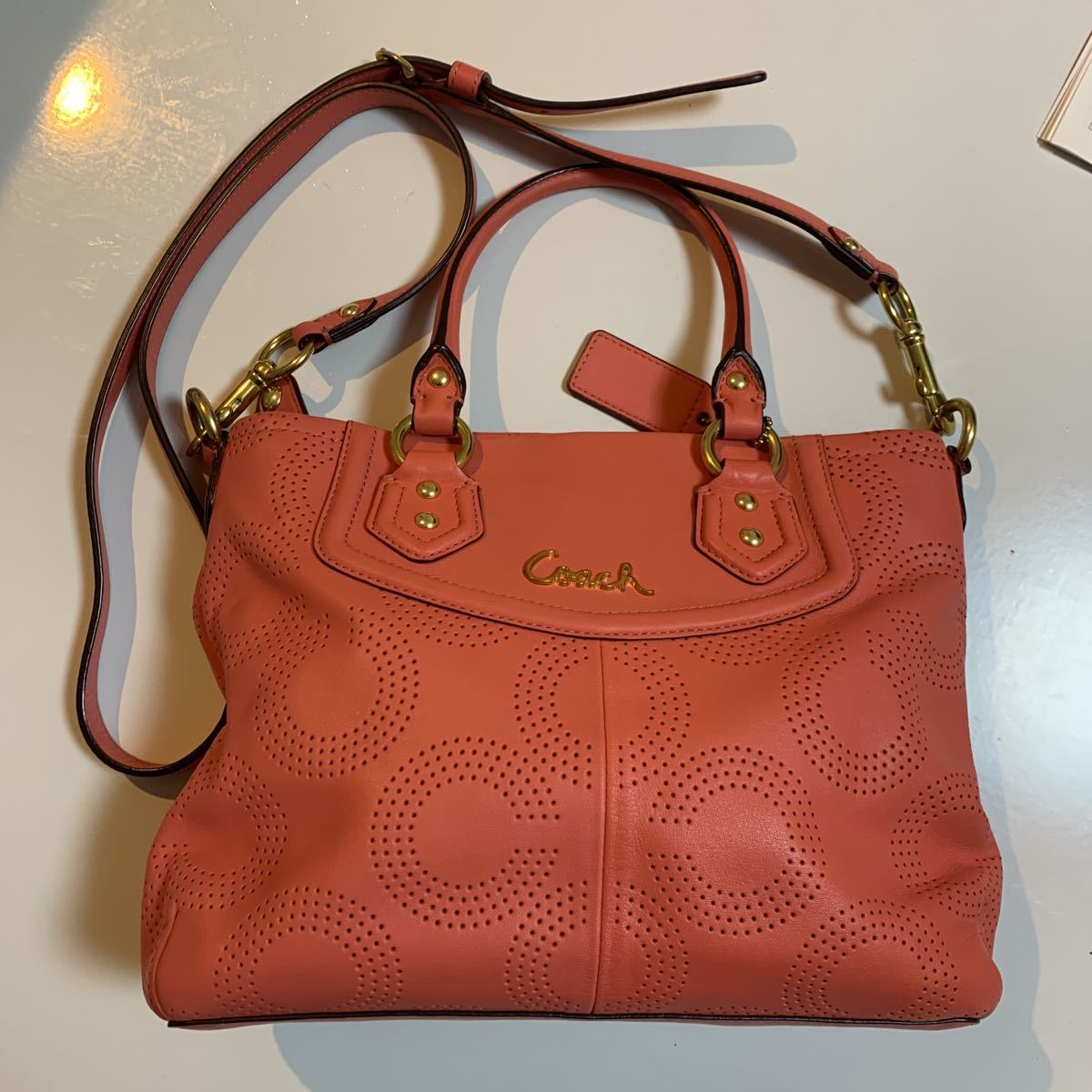 COACH コーチ オプアート レザー 2WAY ハンドバッグ ショルダーバッグ パンチング サーモンピンク