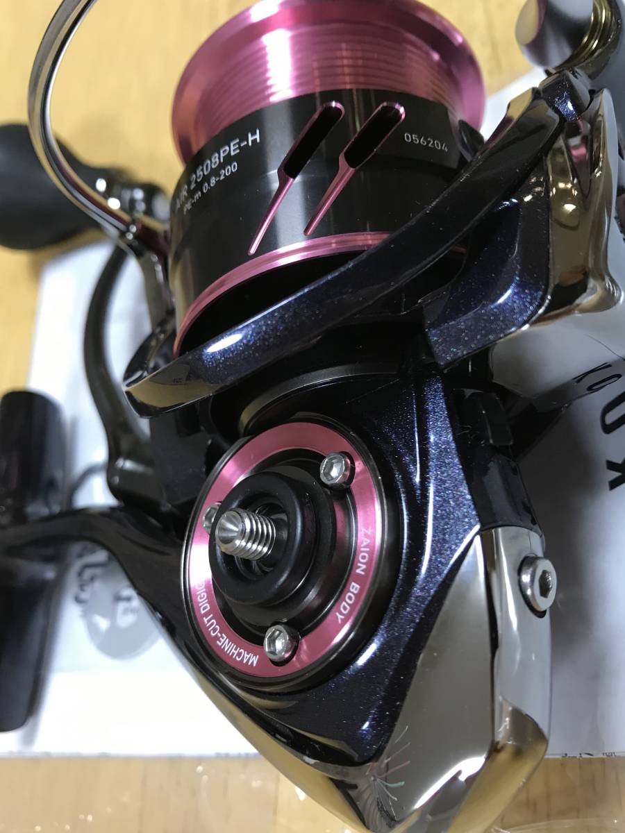 紅牙 ダイワ 2508PE-H AIR KOHGA MX スピニングリール | DAIWA air 美品｜Yahoo!フリマ（旧PayPayフリマ） コウガ 2508-PE-H Air 2508pe－hの通販 リール&frasl;スピニングリール