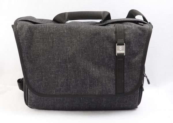 〓美品〓TENBA テンバ カメラバッグ メッセンジャーバッグ　#210-90