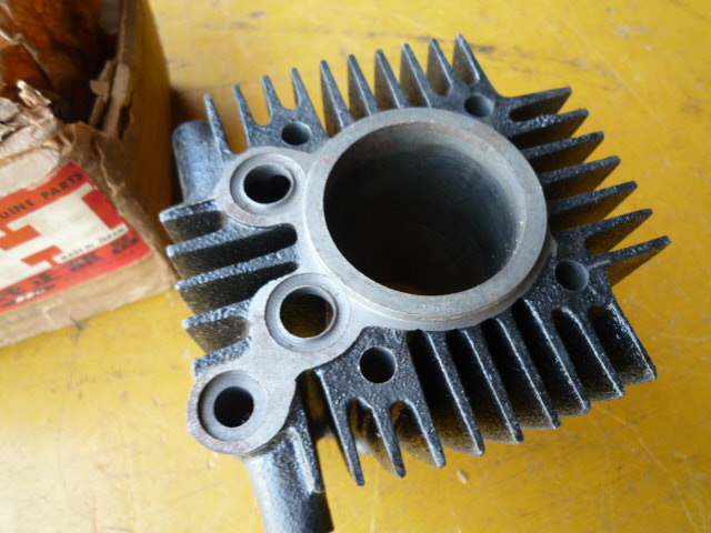  ホンダ スーパーカブ C100 C102 純正 シリンダー OHV C65 昭和レトロ 旧車(エンジン本体)｜売買されたオークション情報、yahooの商品情報をアーカイブ公開 - オークファン ホンダ用