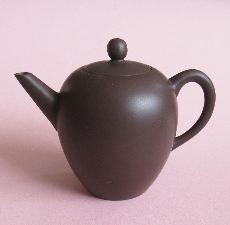 台湾三希〈美人肩〉小 ／とても小さな茶壷（急須）こげ茶色 ☆中国茶器