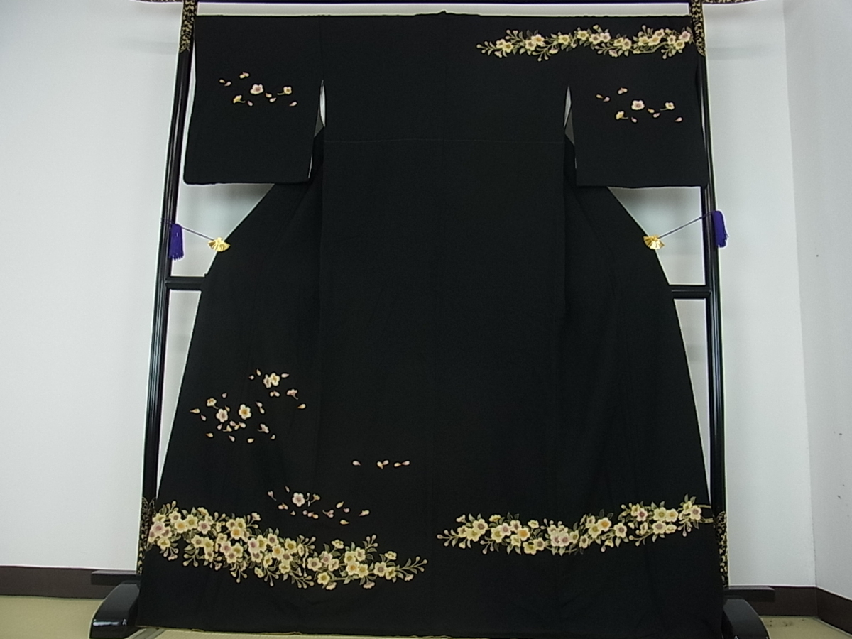 赤字超特価，SALE 花美人 訪問着 夜桜 黒地 金彩 やまと誂製 逸品 n490(仕立て上がり)｜売買されたオークション情報、yahooの商品情報をアーカイブ公開 - オークファン 仕立て上がり