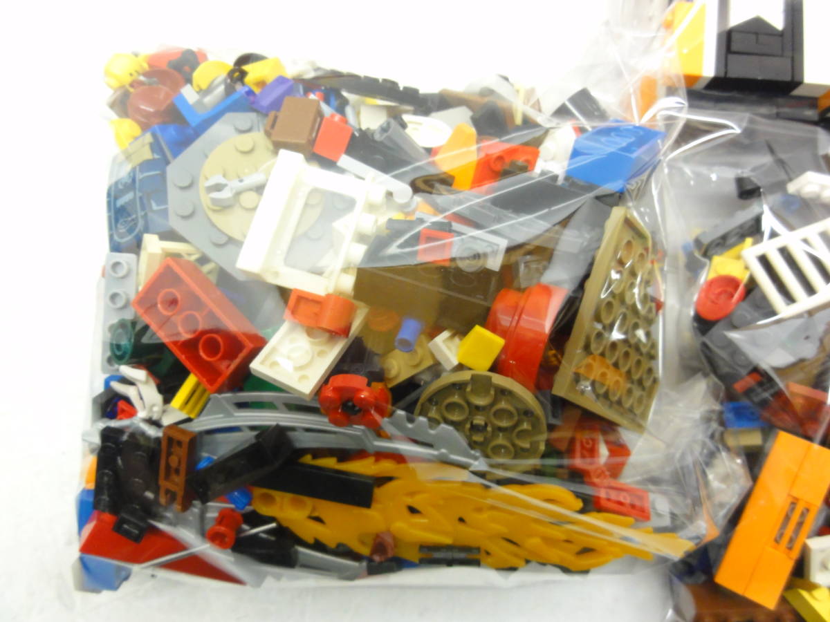 レゴ LEGO 大量ジャンクセット - ジャンク メルカリ バラ ブロック CITY 5種 プチカタログ付き まとめ売り 部品 ジャンクLEGO 色々シリーズ③ r