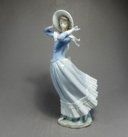 LLADRO リヤドロ 「春のそよ風」 4936 フィギュリン 箱なし 陶器人形