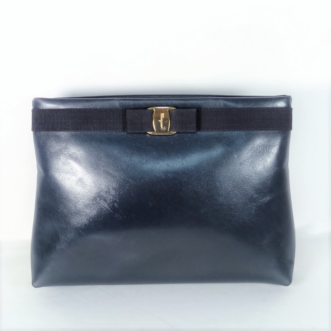 Ferragamo クラッチ ショルダーバッグ ネイビー 特別価格！フェラガモ 