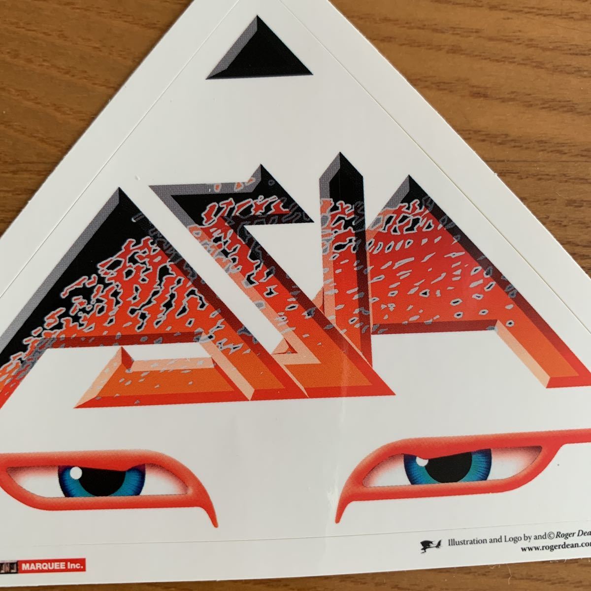 エイジア Asia 非売品 ステッカー ジョンウェットン カールパーマー スティーブハウ ジェフダウンズ プログレロックバンド Asia 売買されたオークション情報 Yahooの商品情報をアーカイブ公開 オークファン Aucfan Com