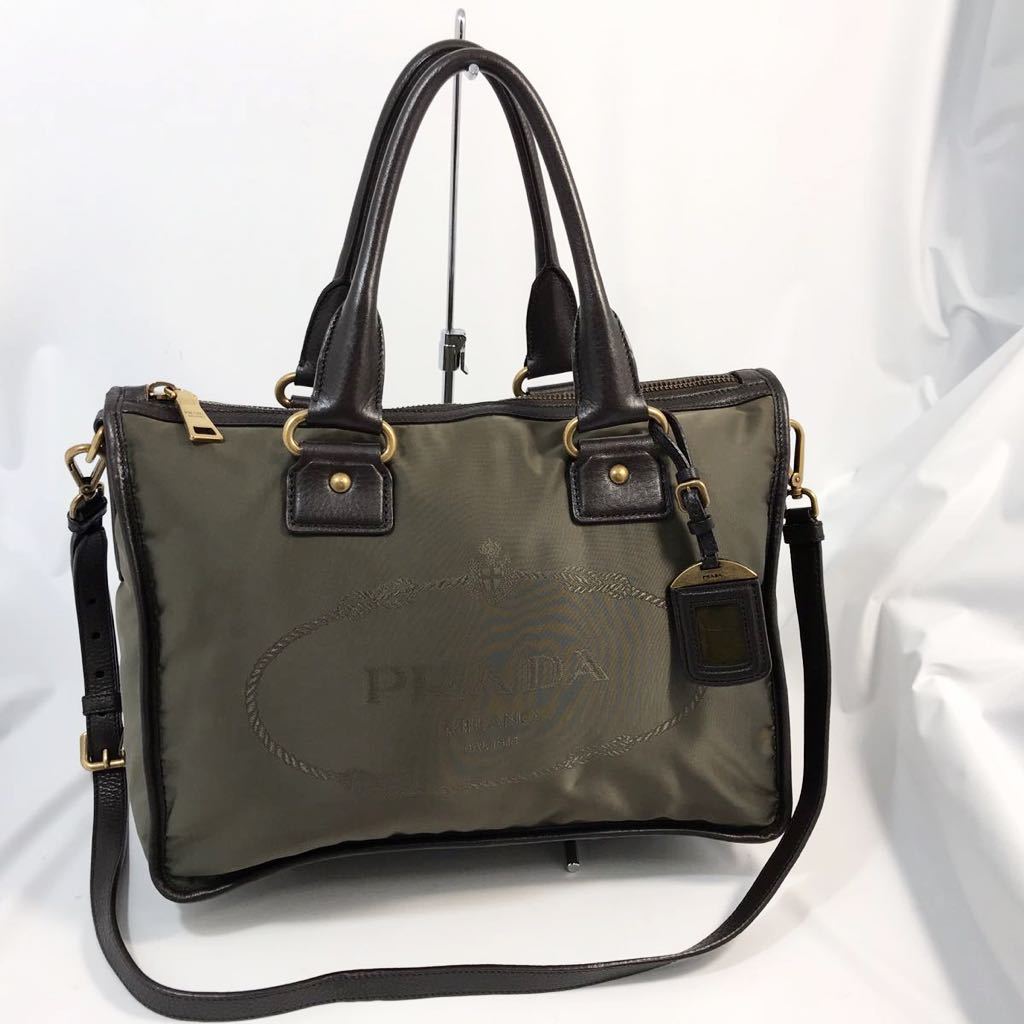 【お得，限定セール】 プラダ ダウン調冬生地2wayバック(ハンドバッグ)｜売買されたオークション情報、yahooの商品情報をアーカイブ公開 - オークファン かばん、バッグ