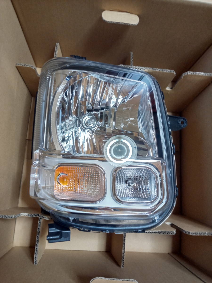 スズキエブリイDA17V 純正ヘッドライト左右 新品同 スズキ エブリイ