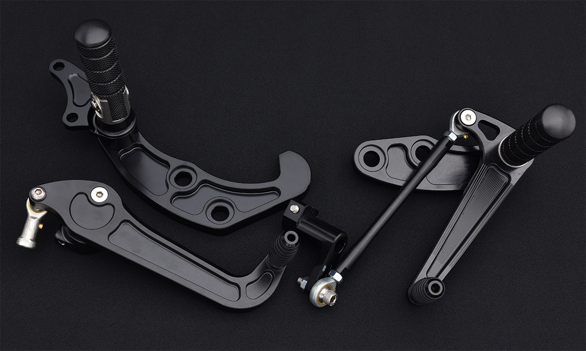 SR400 バックステップ SR500 アルミ SUS Rearsets バック Black 