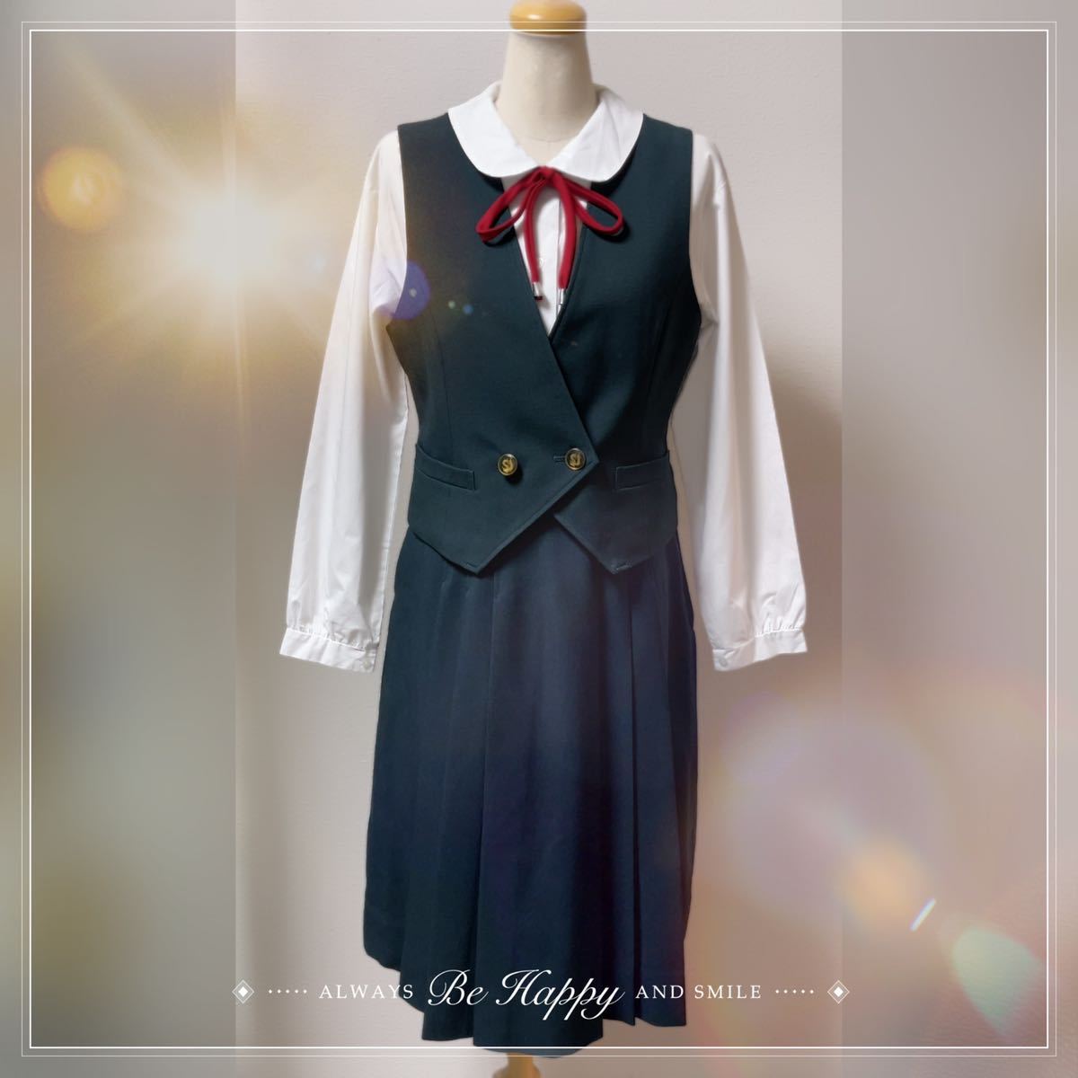 コスプレ衣装　三重　☆ セントヨゼフ女子学園　セントヨゼフ　冬服　旧　貴重　落ち着いたクリスマスカラー　ヨゼフ 三重県 本校の夏服は、高校生は白のセーラー、中学生はチェックのワンピース コスプレ衣装&frasl;三重&frasl;セントヨゼフ女子学園高校&frasl;夏服&frasl;制服&frasl;セントヨゼフ セントヨゼフ女子学園中学校 ワンピース・スクールバッグ セントヨゼフ女子学園、制服にスラックスを採用：中日新聞Web