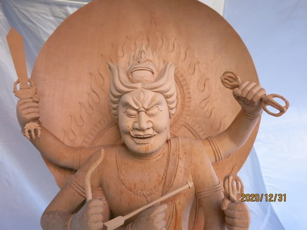 仏像 | 桧 ｜頼朝公の愛染明王（木製：桧⁄古美彩色） 木彫り 立像 不動 