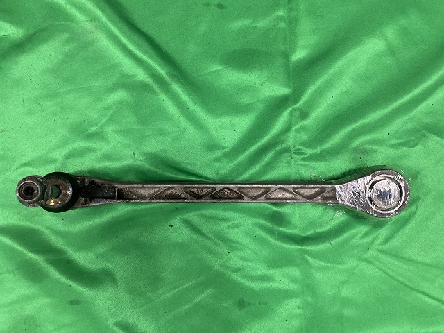 993リア　ロア　コントロールアーム　（ピロボールエンド） NO.135