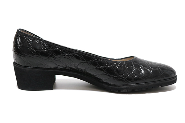 美品☆ Salvatore Ferragamo ◇ クロコ 型押し パンプス 黒 サイズ7