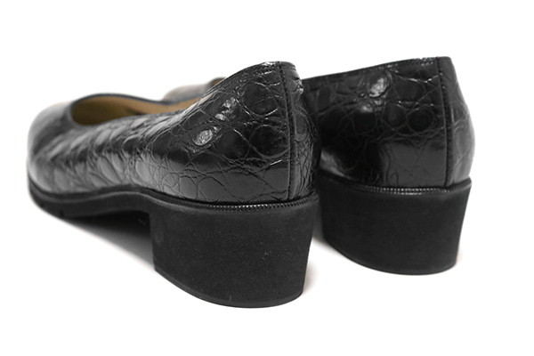 美品☆ Salvatore Ferragamo ◇ クロコ 型押し パンプス 黒 サイズ7