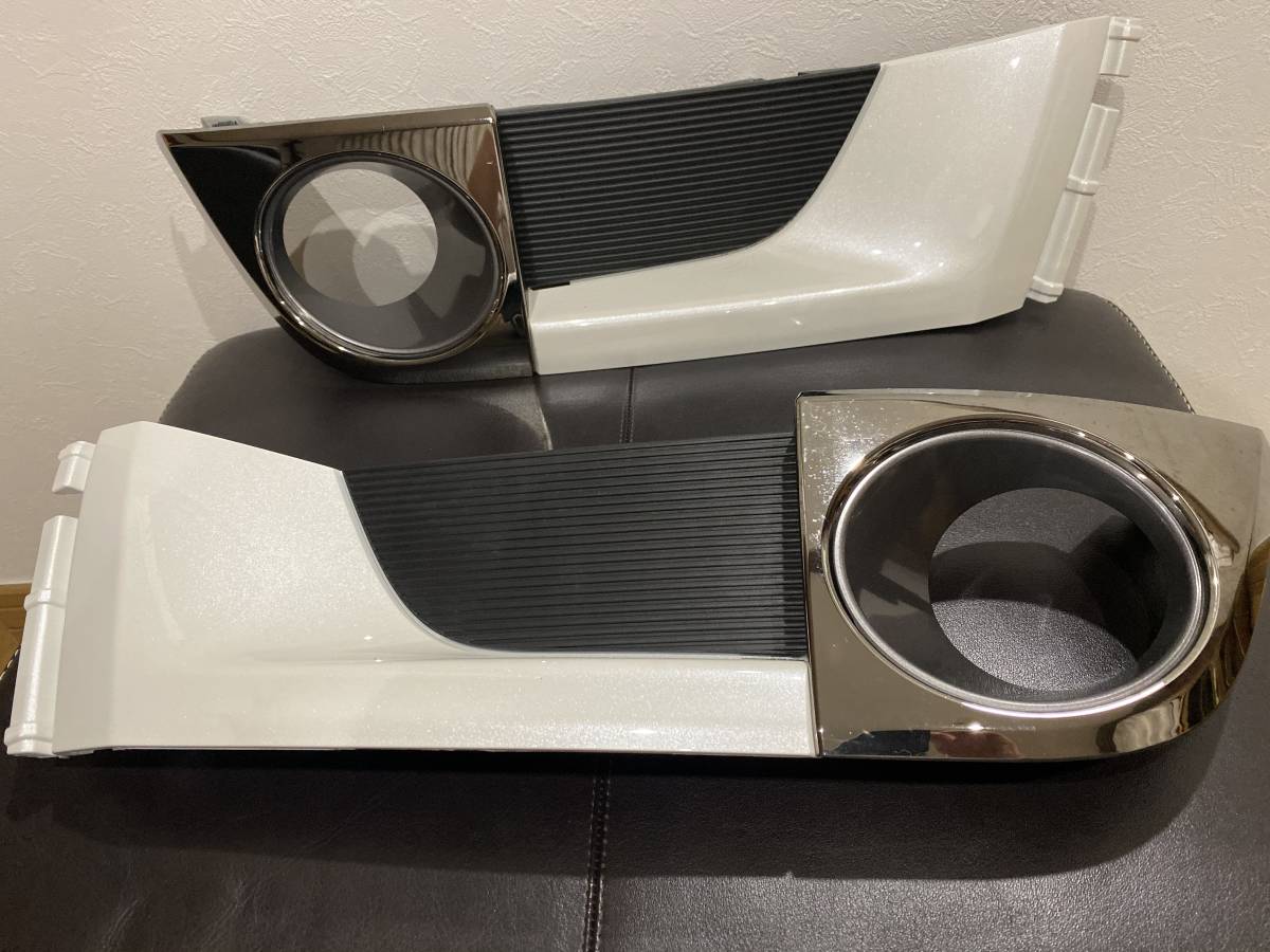 トヨタ エスクァイア 左右 フォグランプべゼル フォグランプカバー 070