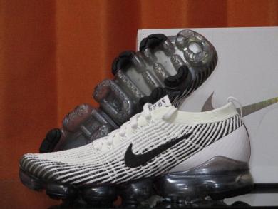 残少 28.5cm NIKE AIR VAPORMAX FLYKNIT3 @24200円 純正化粧箱付き 検 ヴェイパー マックス フライニット 白/黒 ホワイト/ブラック US10.5