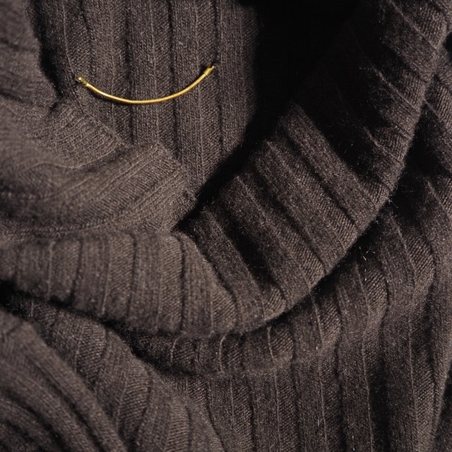 H8954P ▼L'Appartement アパルトモン▼ Rib Slit T/N KNIT アシンメトリー タートルネック スリット ウールカシミヤニット 茶 秋冬 rb
