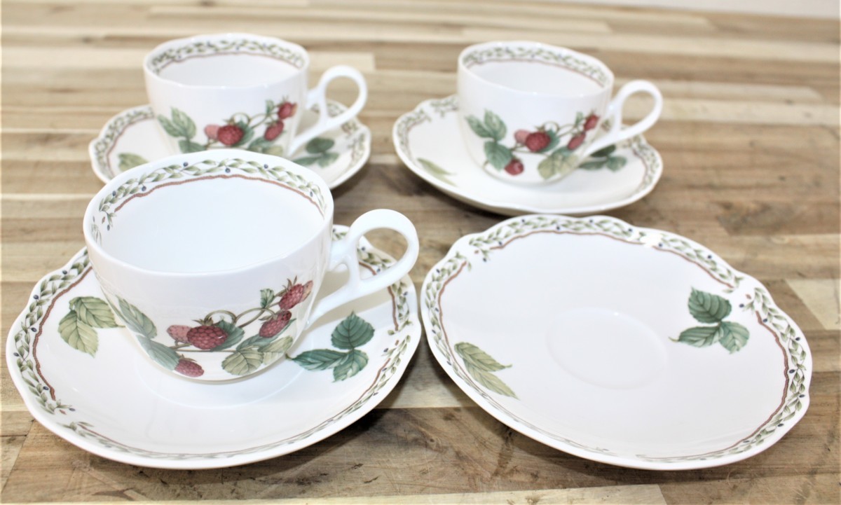 S 702 Noritake ノリタケ Royal Orchard ロイヤルオーチャード カップ3客 ソーサー 4皿 廃盤品 ノリタケ 売買されたオークション情報 Yahooの商品情報をアーカイブ公開 オークファン Aucfan Com