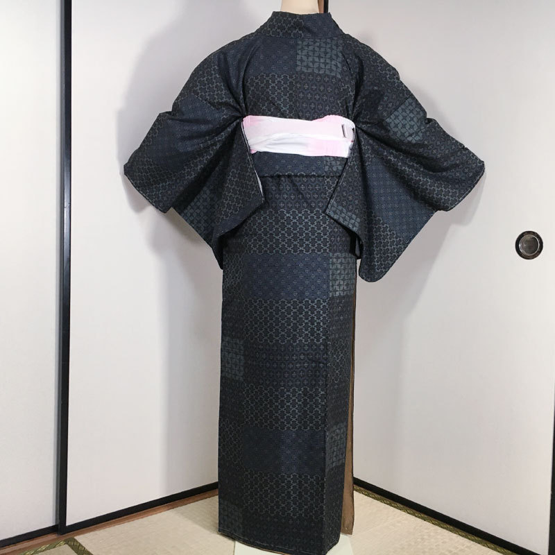 本場大島紬 本場奄美大島紬の通販 7マルキ一元式 証紙 「流水胡蝶」 仕