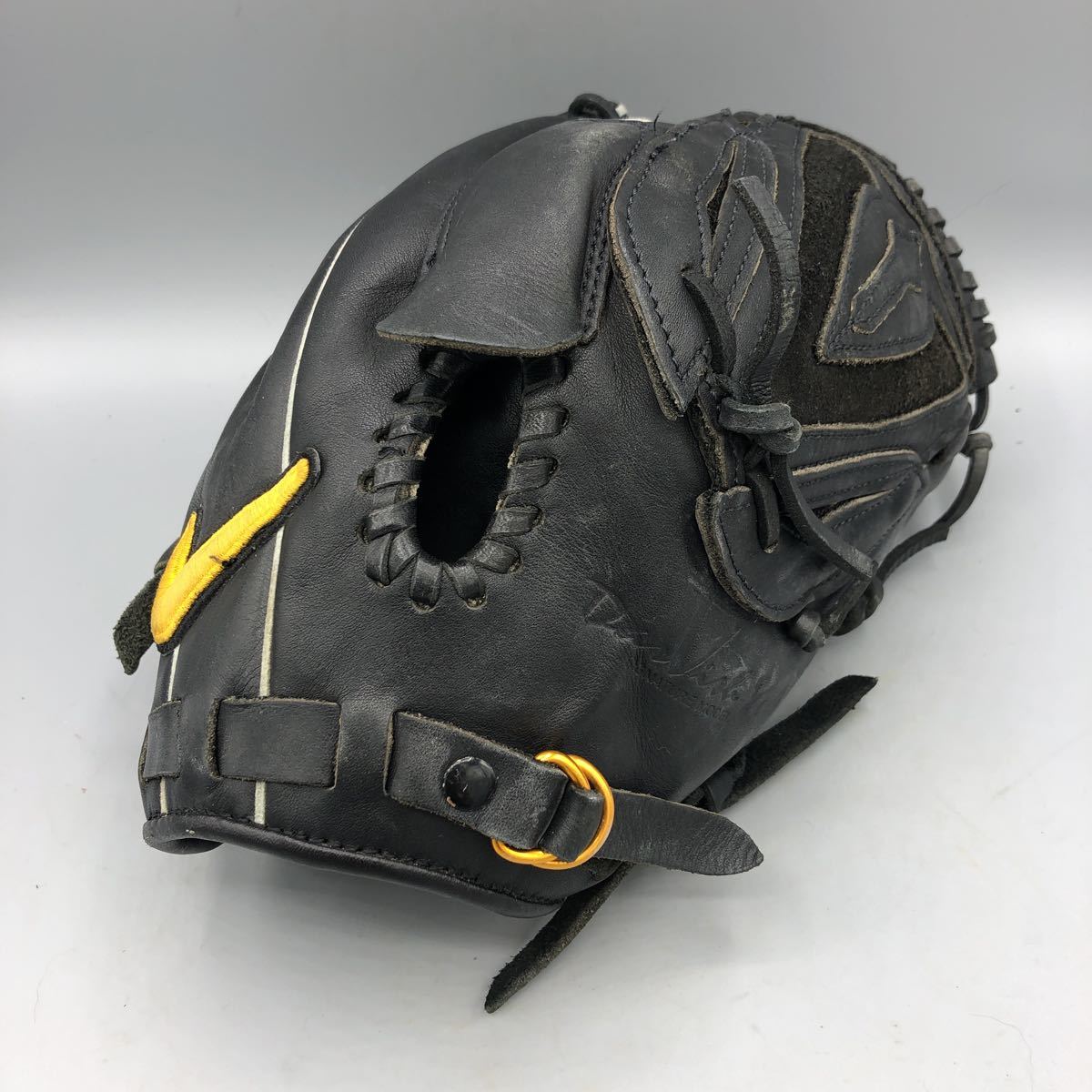【美品】ナイキ ダルビッシュモデル 軟式 投手用 少年用