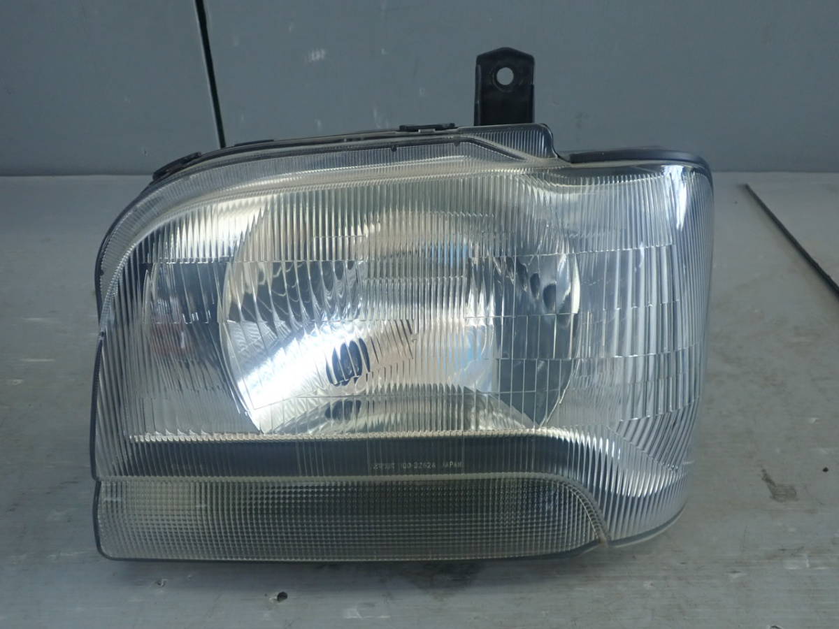 スズキ H12年 DB52T キャリー 純正 左ヘッドランプ コイト 100-32624