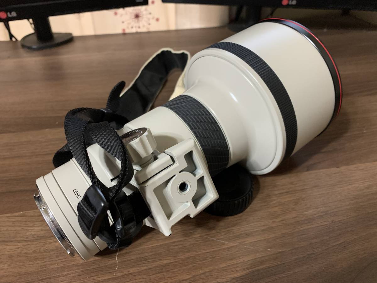 Sigma APO 300mm f⁄2.8 EX DG HSM Lens for AF - Filters Case and w