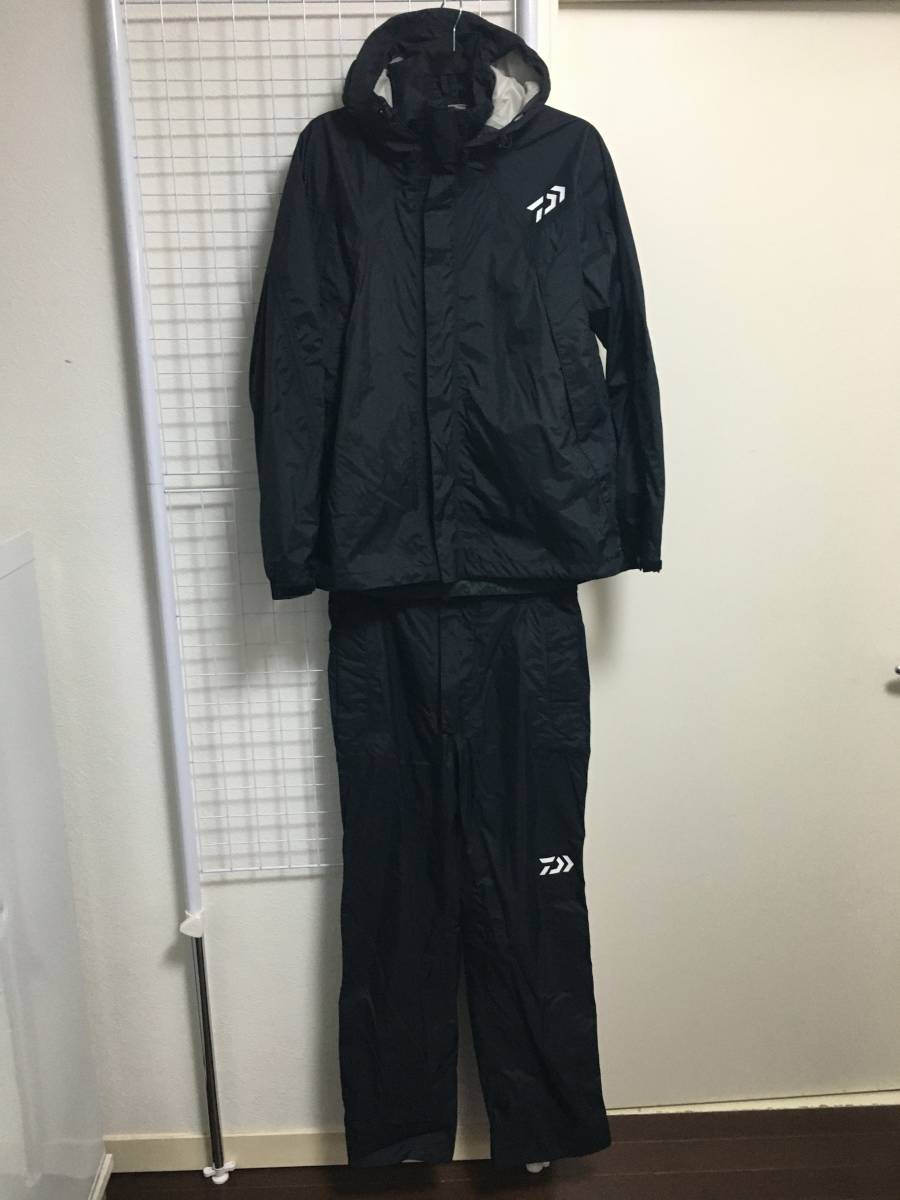 美品 ダイワ レインマックス レインスーツ 即決はキャップ(美品)のオマケ付き