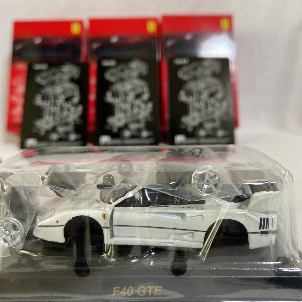 未組立 京商 1/64 Ferrari 8 NEO フェラーリ F40 GTE 全3種セット