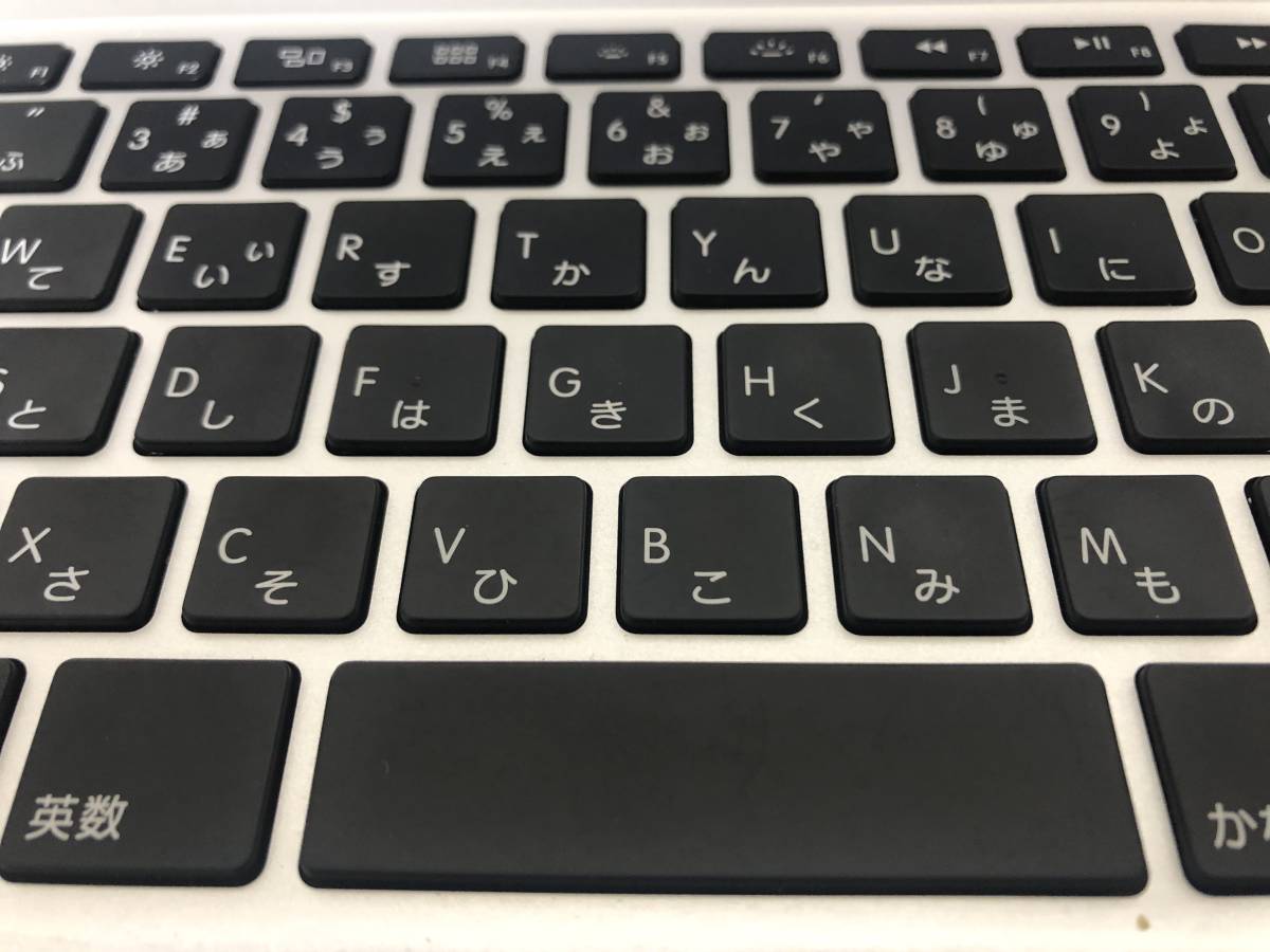 MacBook Air(13-inch，Early 2015)1.6GHz Intel Core i5 シルバー中古 