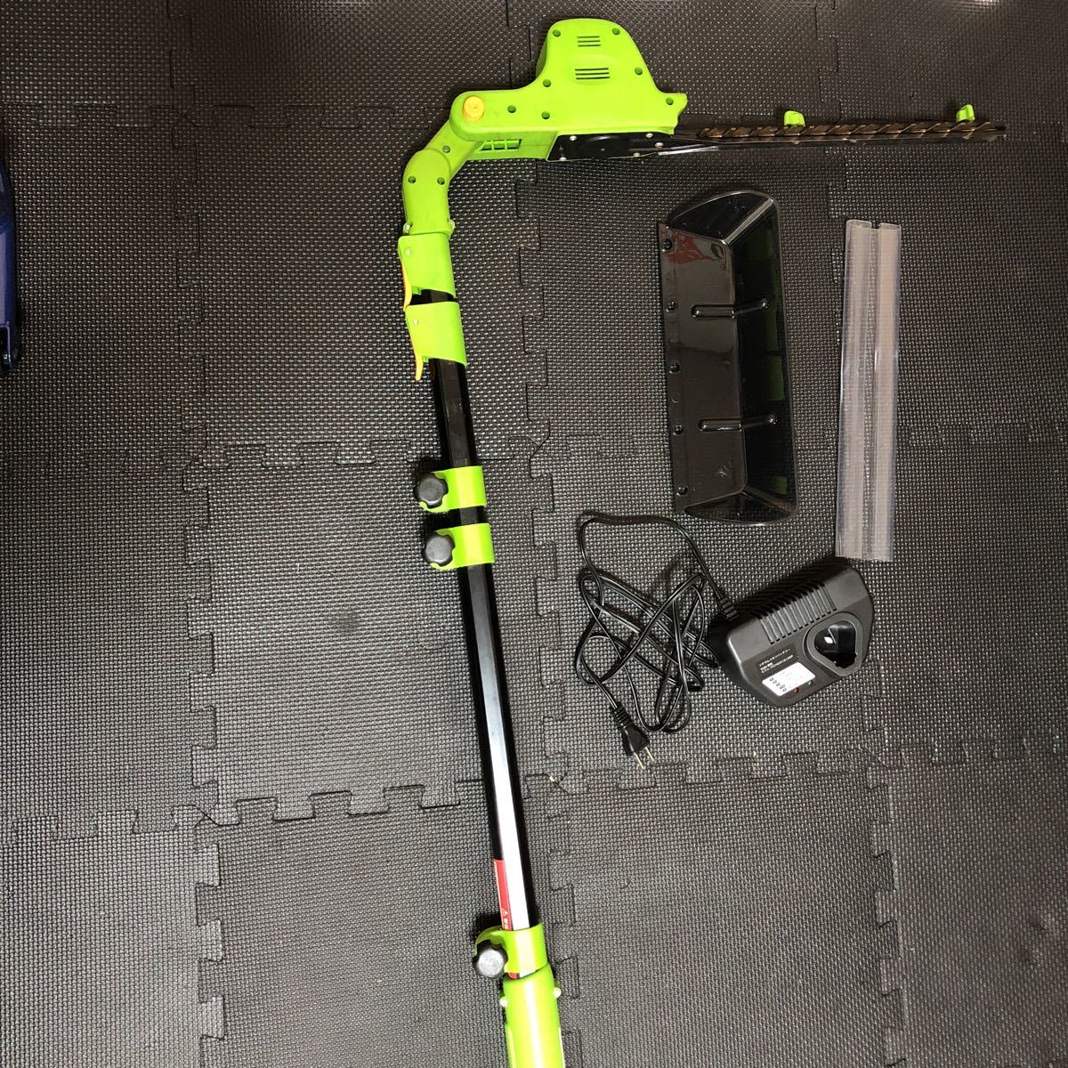 MAGIC TRIMMER マジックトリマー MS-666 コードレス充電式植木バリカン バッテリー：10.8V 1500mA 引取