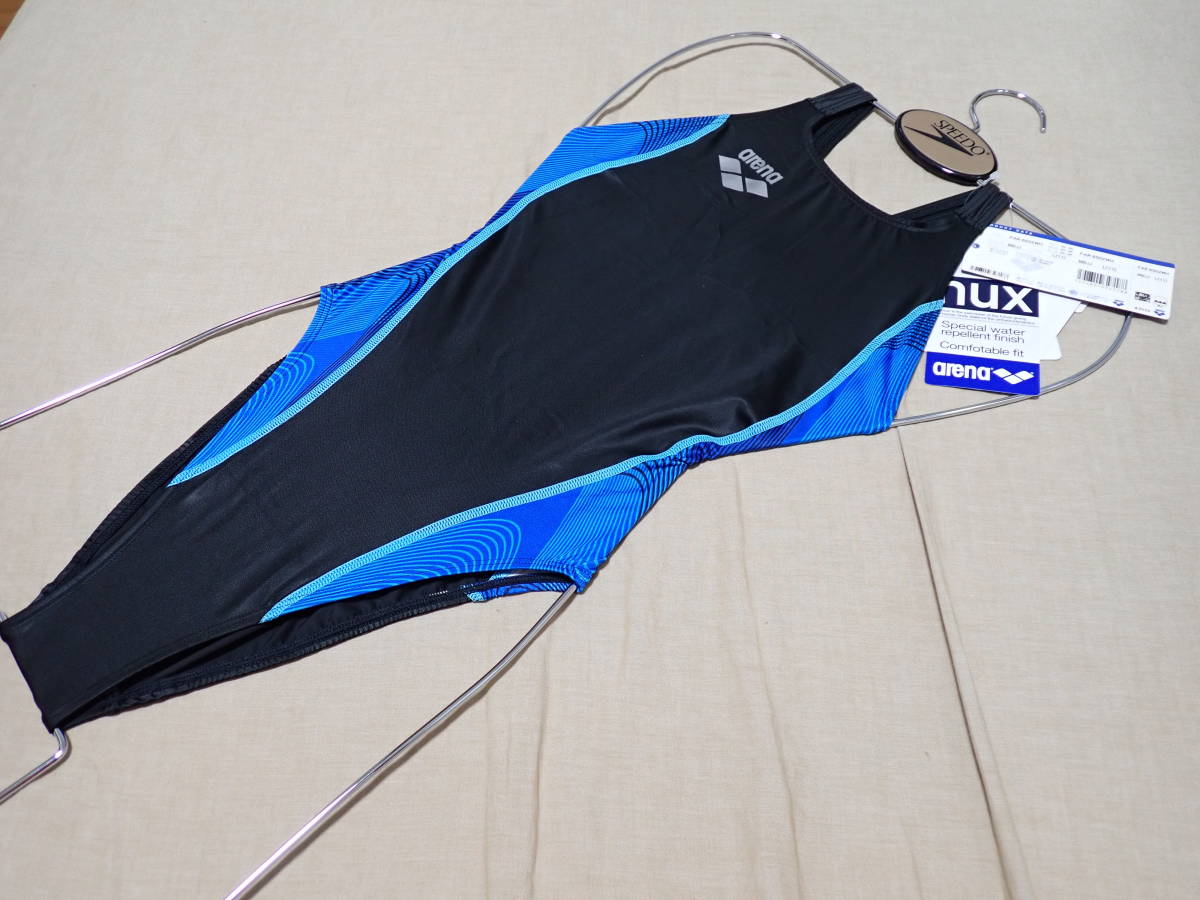 アリーナの競泳水着、初期NUX サイズL 新品未使用、色はBBLU 