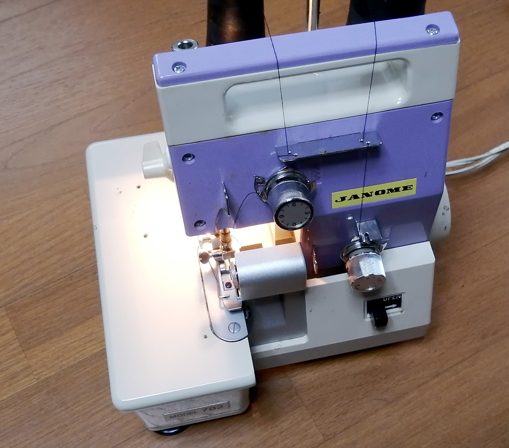 ジャノメ ロックミシン MODEL782 1円スタート！ JANOME MODEL