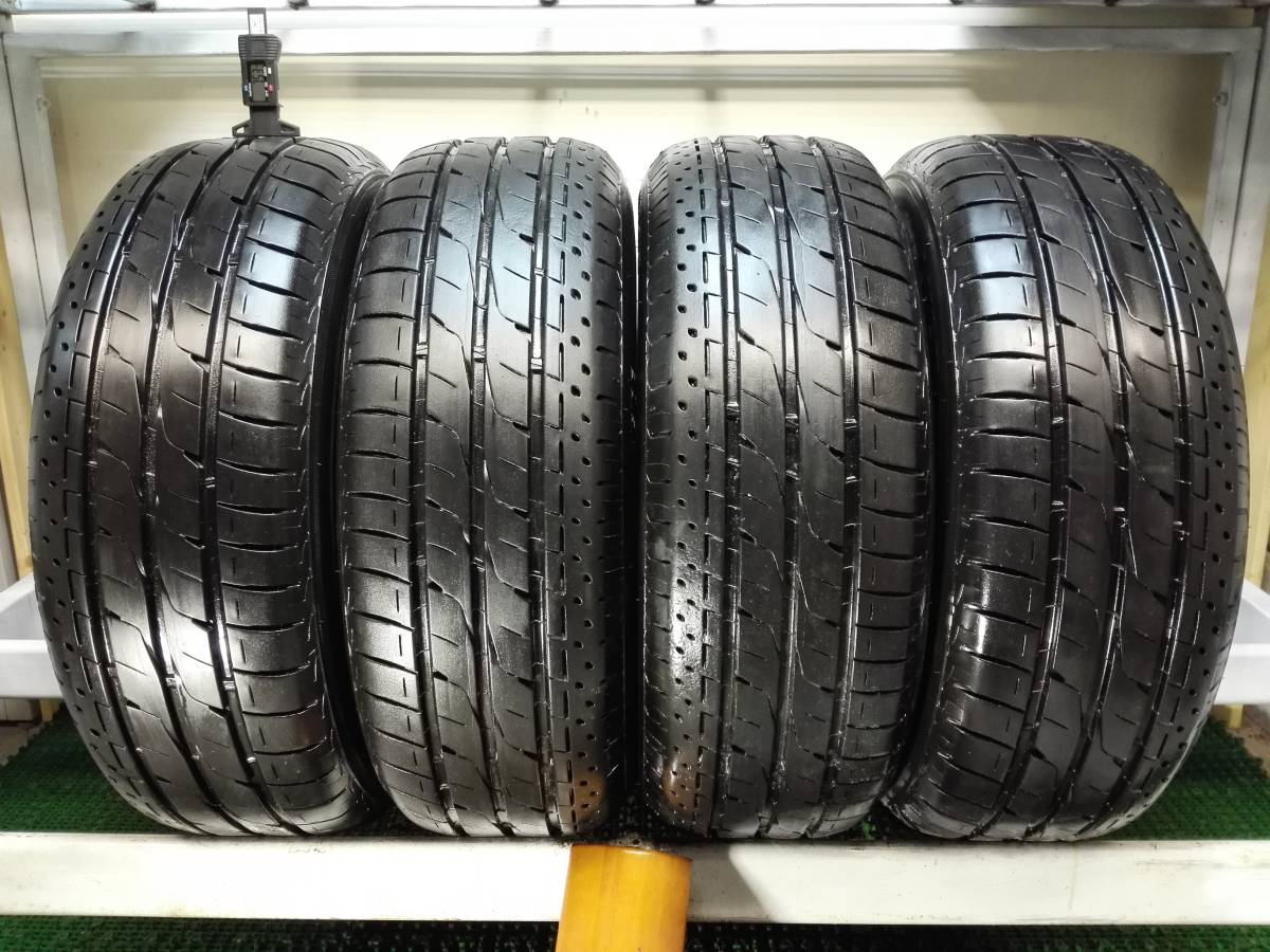 Bridgestone夏タイヤ215/60R16 タイヤ4本のみ。バリ山 車 Bridgestone夏タイヤ215/60R16 タイヤ4本のみ。バリ山