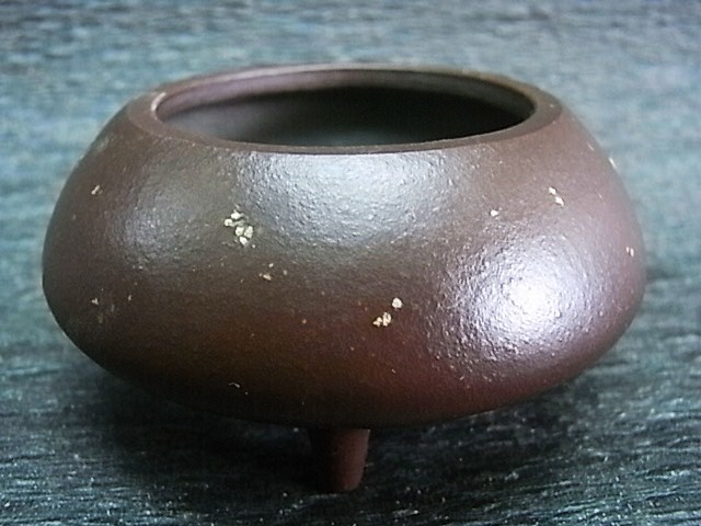華彩｝ 中國宜興・杏華款 梨皮泥三脚丸鉢！≒口径