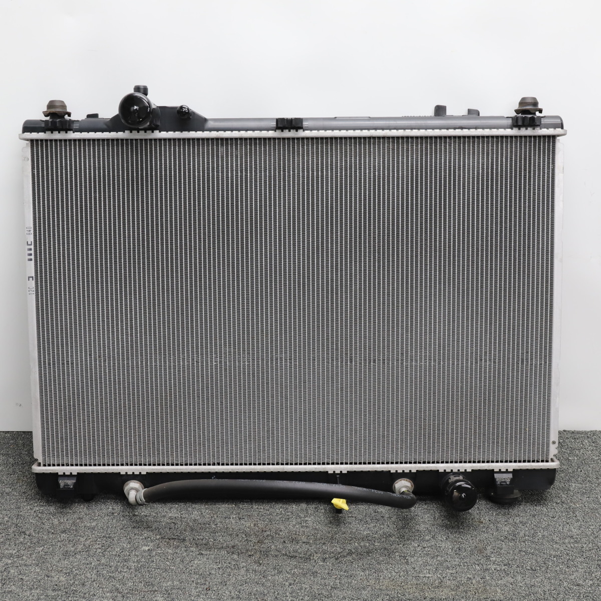 L-12]レクサス LS460 Fスポーツ ラジエーター 16400-38192 USF40 LS F