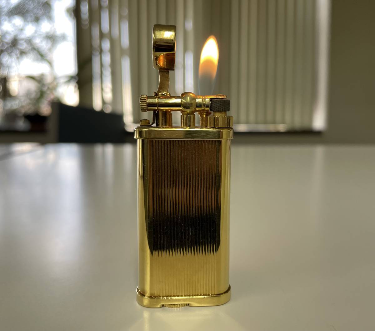 ゴールド ユニーク ダンヒル ガスライター dunhill ALFRED 高さ6.5×幅 
