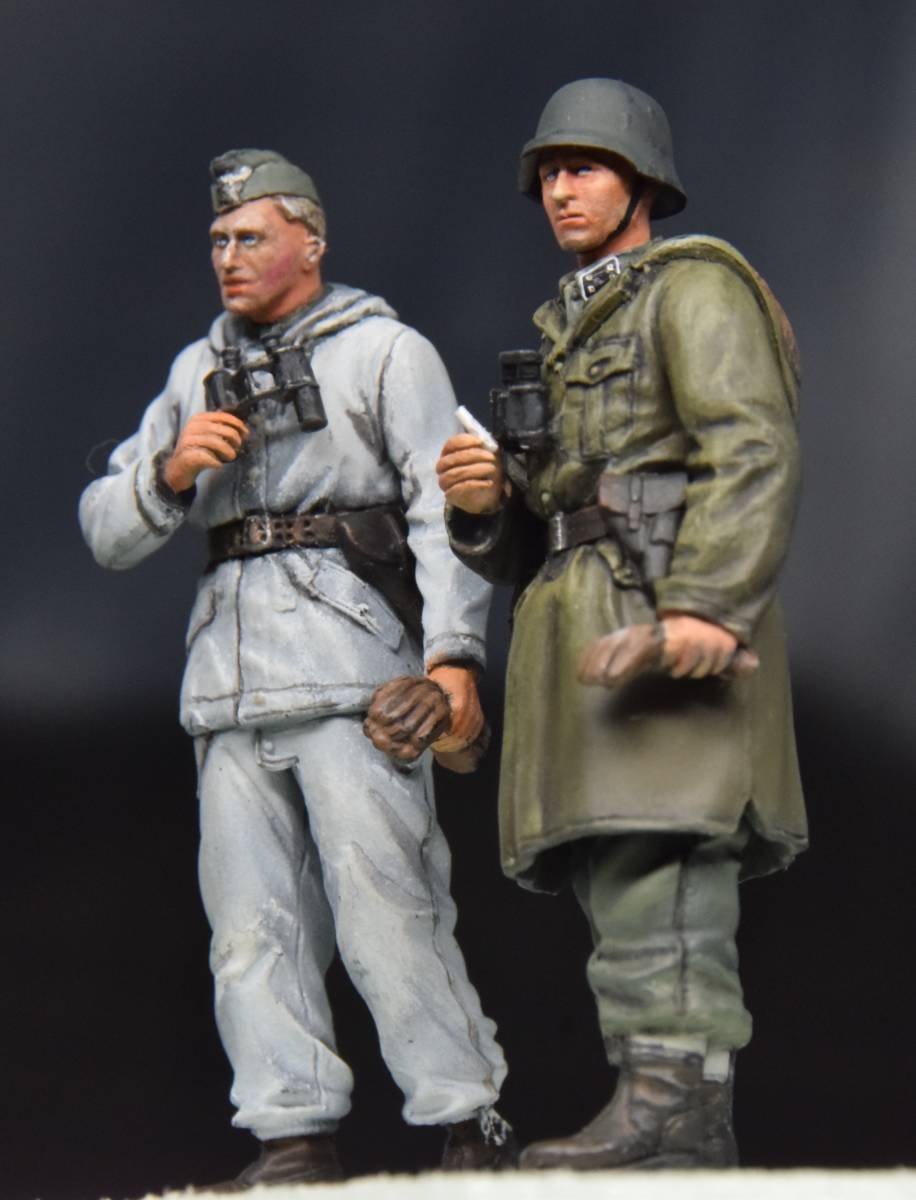 1/35 ドラゴン ドイツ武装親衛隊 将校 野戦会議 冬季装備 塗装済み完成
