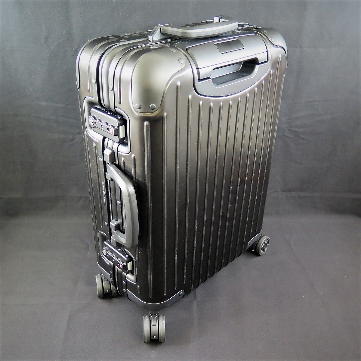 【1円～!!】リモワ RIMOWA 92552014 オリジナル キャビン S ブラック 4輪キャスター 31L スーツケース ※同梱不可 y58-1038274s【Y商品】