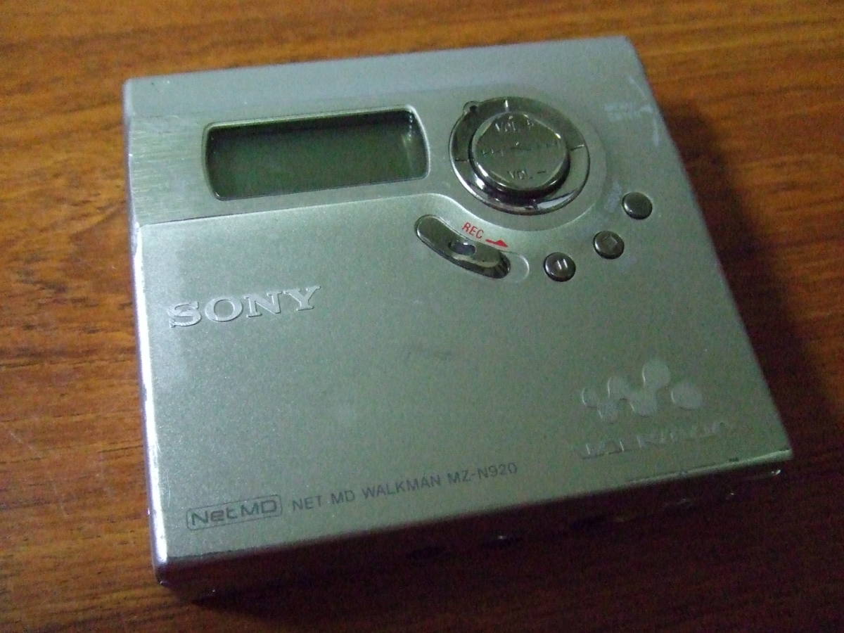 S519 ソニー/SONY NetMDウォークマン MZ-N920 中古 録再OK 現状品 MZ