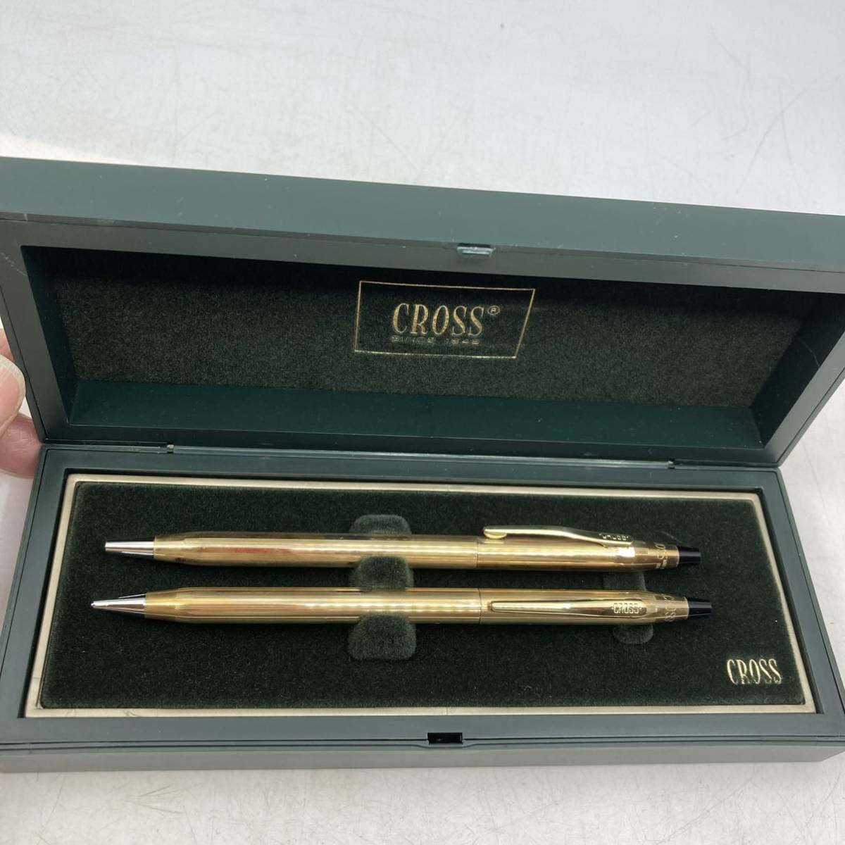 【新作入荷】 M07010 CROSS クロス 450105 10KT ボールペン シャープペン ケース付 アメリカ(クロス)｜売買されたオークション情報、yahooの商品情報をアーカイブ公開 - オークファン クロス