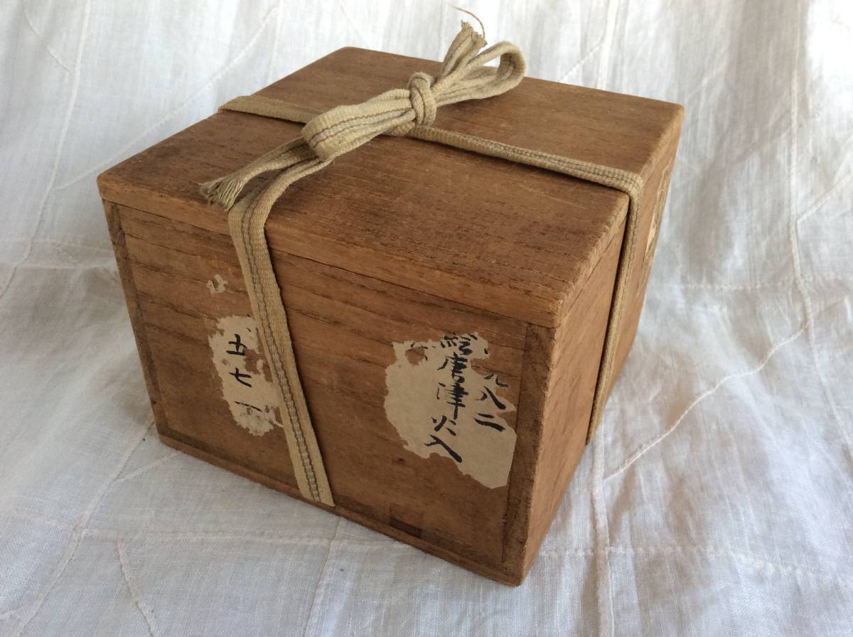 ⁄ | 四方桟 製品紹介 箱義桐箱店 - 木箱・桐箱の紹介 四方桟蓋木箱の