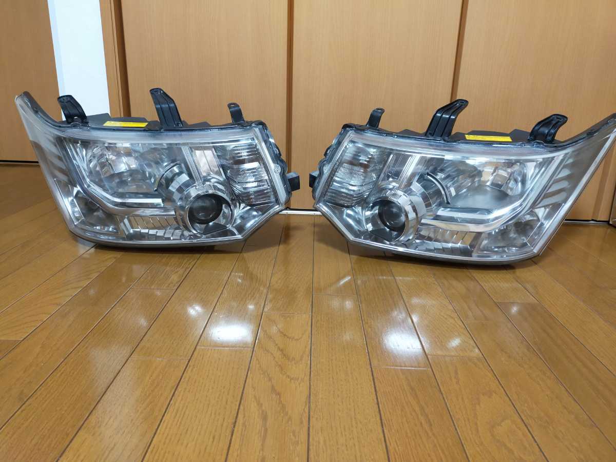 デリカ HID ヘッドライト 左 バラスト バーナー付 100-87918 割れなし 