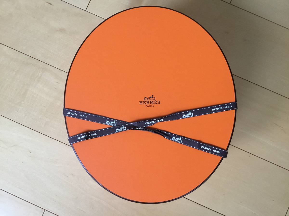 HERMES 帽子用　ギフトボックス　楕円形 空箱 エルメス 箱 4個セット エルメス帽子用箱 HERMES 帽子用 ギフトボックス 楕円形 空箱 エルメス