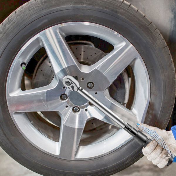 予約 送料無料 プレセット型 トルクレンチ 12.7mm(1/2インチ) 25-220N・m　17/19/21mmソケット セット 両回転可能 タイヤ交換 NLB-101C_7