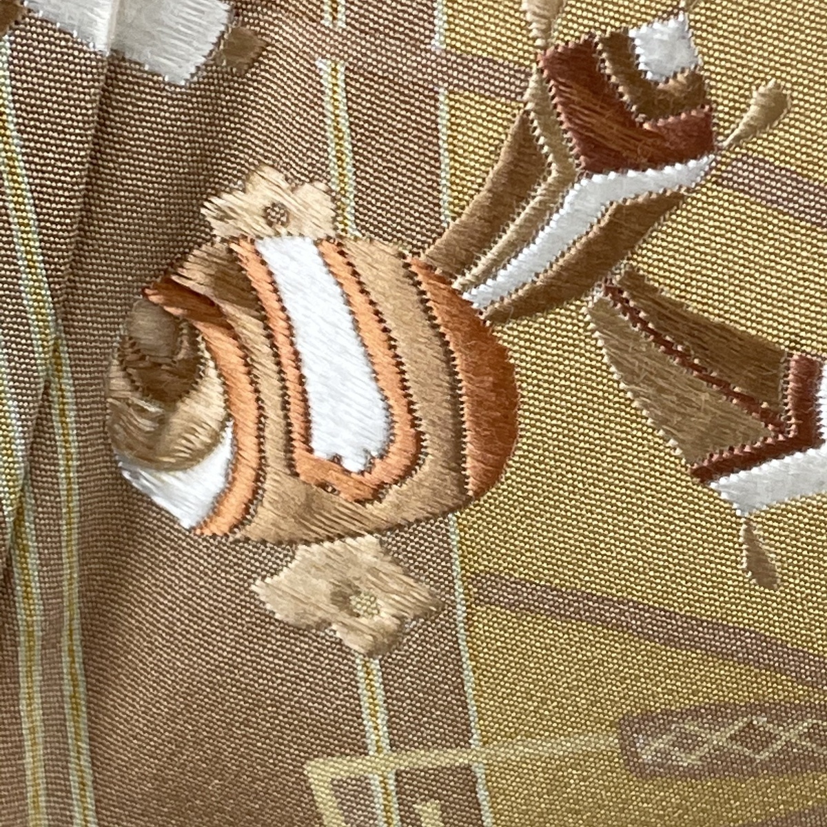 付下げ 名品 箱 宝尽くし 刺繍 黄土色 袷 身丈171cm 裄丈66.5cm M 正絹 