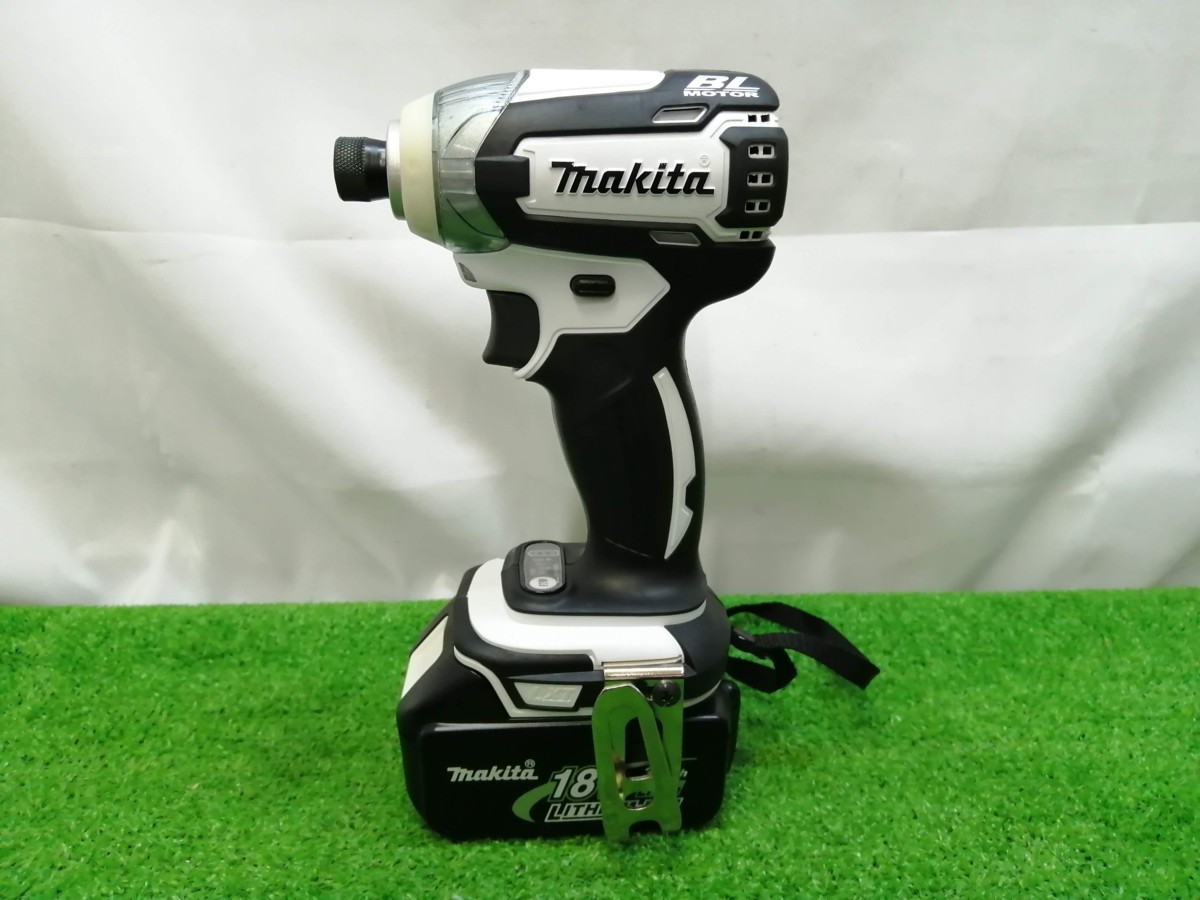 中古美品 makita マキタ 18V 充電式 インパクトドライバ 3.0Ahバッテリ
